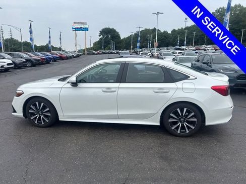 Used 2024 Honda Civic EX image 6