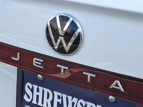 New 2026 Volkswagen Jetta SE image 12