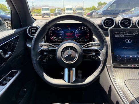 Used 2026 Mercedes-Benz GLC 300 4MATIC image 9