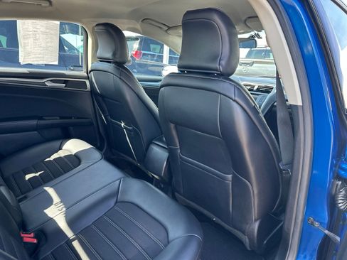 Used 2017 Ford Fusion SE w/ Equipment Group 201A AWD/4WD image 28