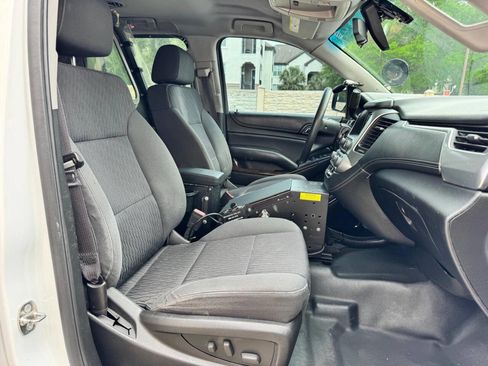 Used 2015 Chevrolet Tahoe 2WD w/ Remote Keyless Entry Package image 18