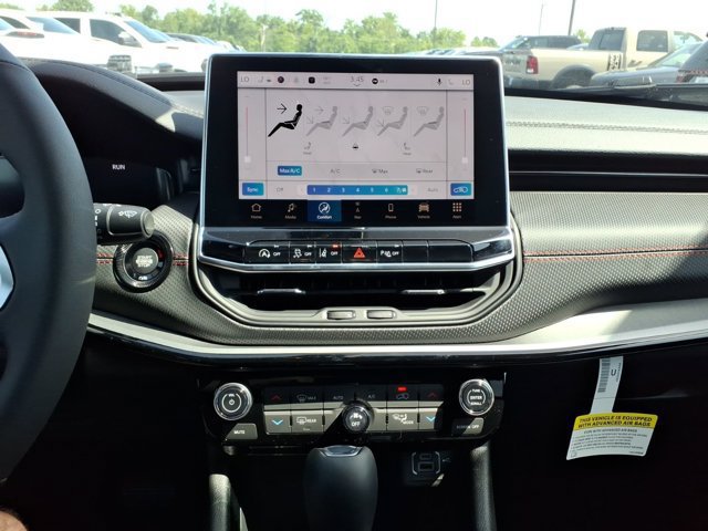 New 2026 Jeep Compass Trailhawk w/ Sun, Sound & Navigation Group AWD/4WD image 7