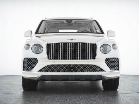 Used 2025 Bentley Bentayga Extended Wheelbase image 5