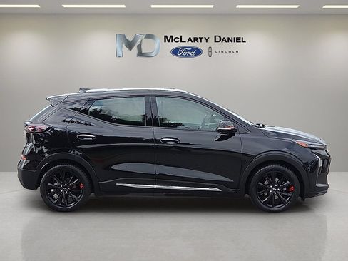 Used 2023 Chevrolet Bolt EUV Premier w/ Sun & Sound Package FWD image 6