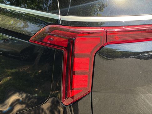 New 2026 Kia Carnival EX FWD image 17