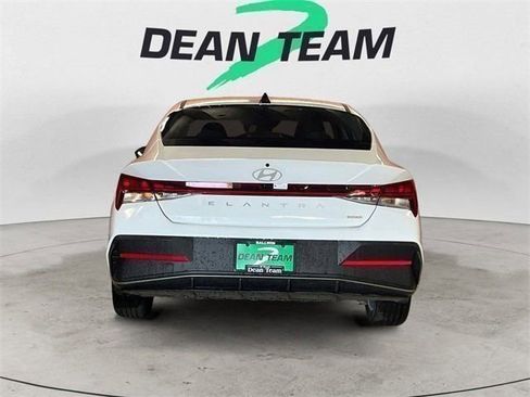 Certified 2025 Hyundai Elantra Blue image 7