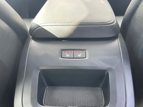 Used 2025 Volvo S60 B5 Core image 12