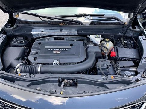Used 2019 Cadillac XT4 Premium Luxury AWD/4WD image 9