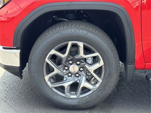 New 2025 GMC Sierra 1500 SLE w/ Preferred Package image 22