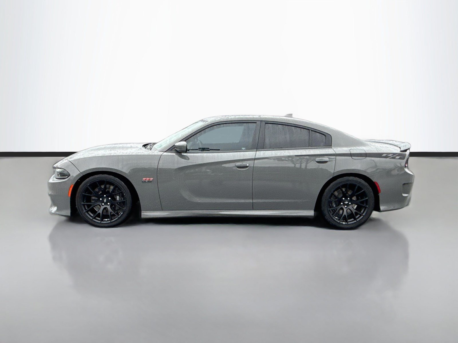 Used 2018 Dodge Charger R/T Scat Pack w/ Dynamics Package RWD image 4