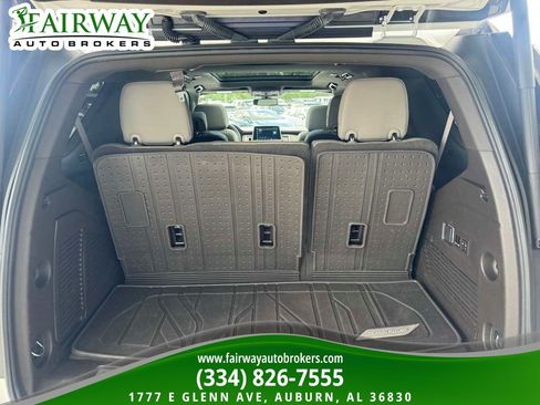 Used 2022 Chevrolet Tahoe Z71 w/ Luxury Package AWD/4WD image 27