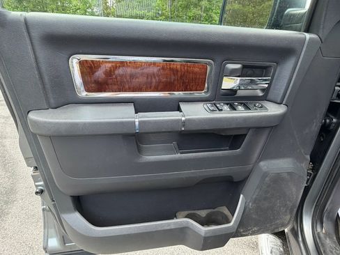 Used 2011 RAM 1500 Laramie AWD/4WD image 17