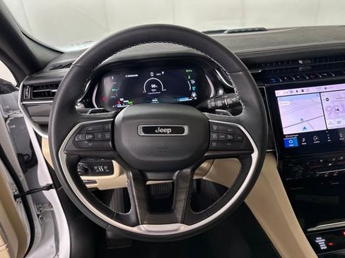 Used 2023 Jeep Grand Cherokee 4WD 4xe w/ Luxury Tech Group II image 14