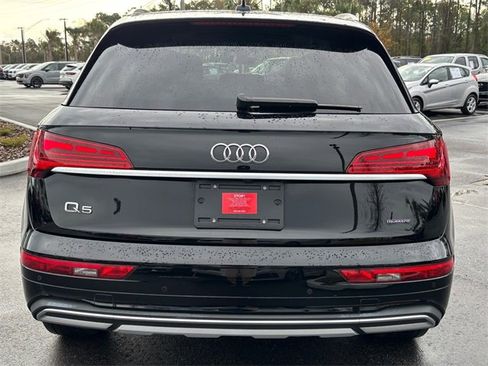 Used 2023 Audi Q5 2.0T Premium w/ Convenience Package image 11