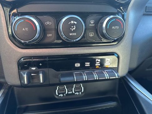 Used 2021 RAM 2500 Big Horn w/ Level 1 Equipment Group image 29