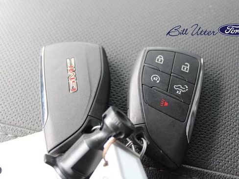 Used 2025 GMC Sierra 3500 SLT w/ Texas SLT Premium Package AWD/4WD image 11