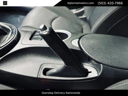 Used 2016 Nissan 370Z Coupe RWD image 33
