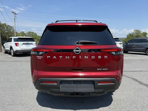 Used 2022 Nissan Pathfinder SV AWD/4WD image 5