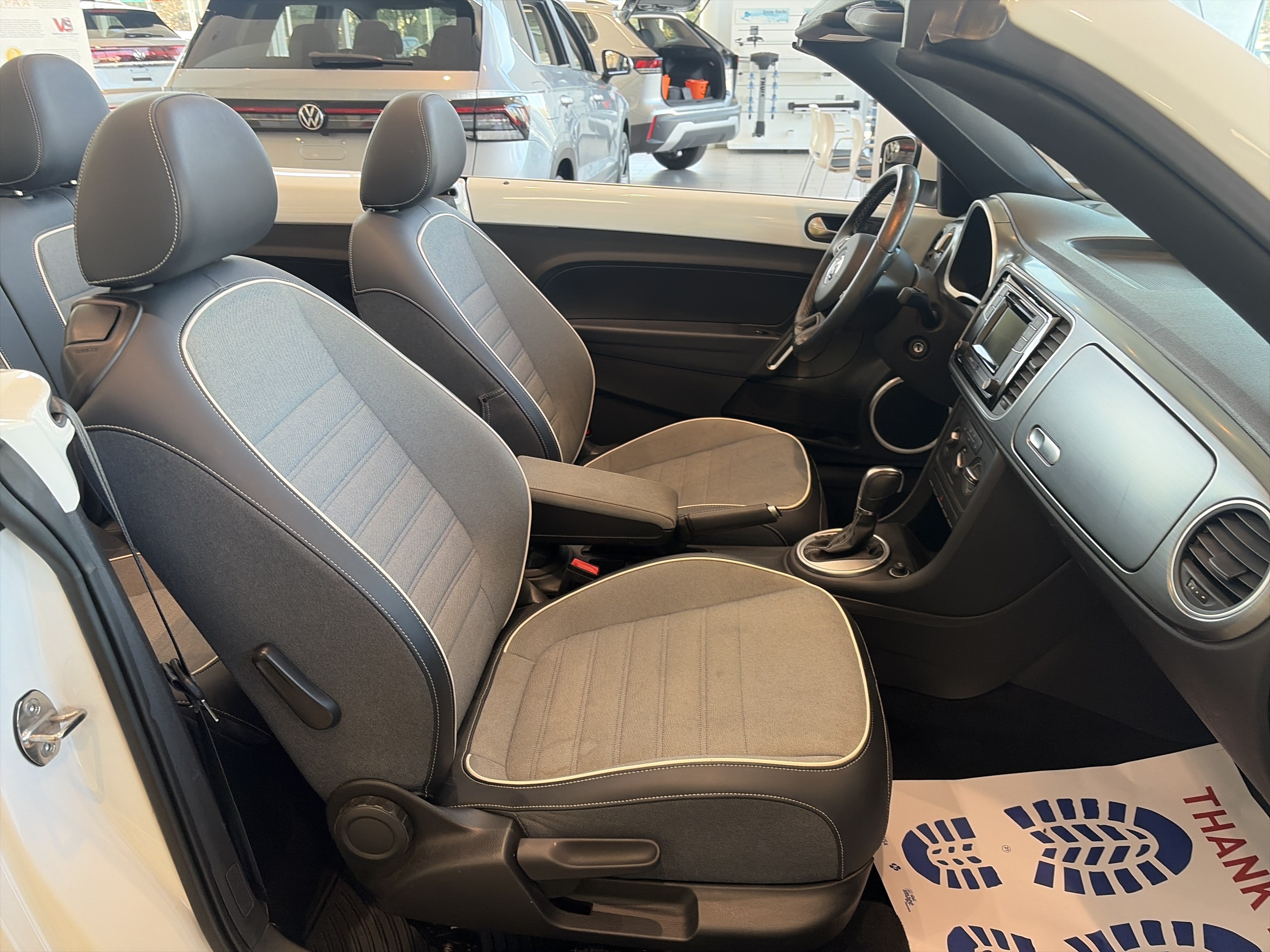 Used 2016 Volkswagen Beetle 1.8T Denim FWD image 21