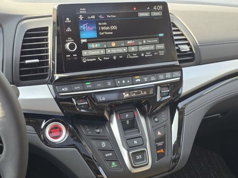 New 2026 Honda Odyssey Touring image 21