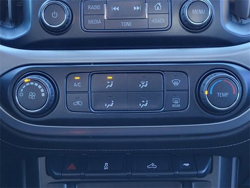 Used 2016 GMC Canyon SLE image 13