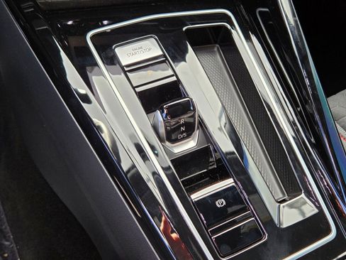 New 2025 Volkswagen GTI SE FWD image 15