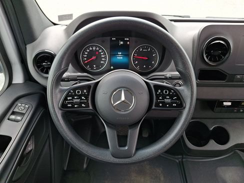 Used 2023 Mercedes-Benz Sprinter 2500 image 20