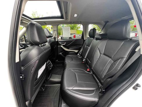 Used 2022 Subaru Forester Limited image 17