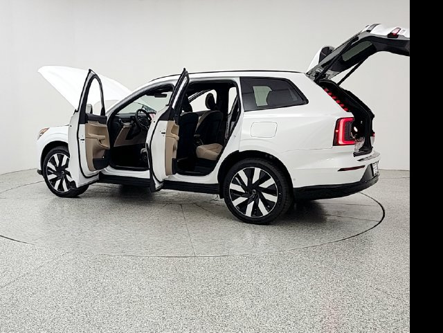 New 2026 Volvo EX90 Plus AWD/4WD image 12