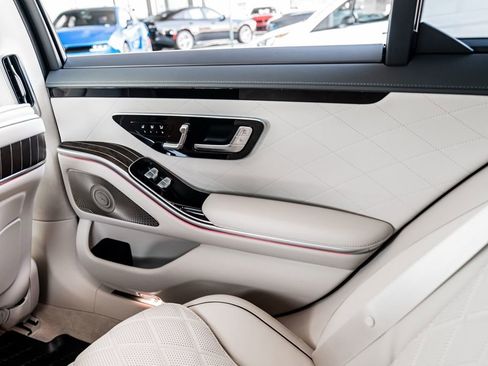 Used 2022 Mercedes-Benz S 580 4MATIC Sedan image 23