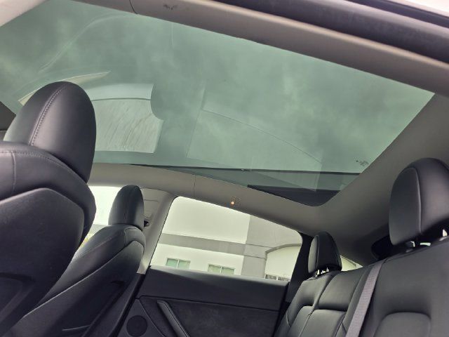 Used 2024 Tesla Model Y Performance AWD/4WD image 31