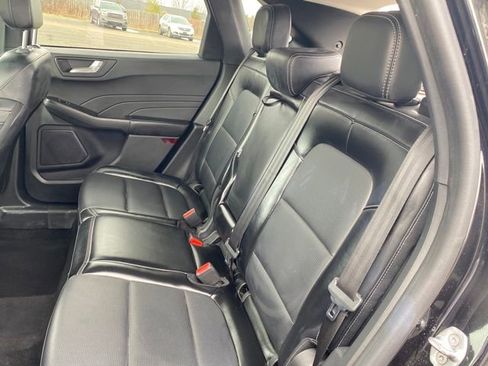 Used 2023 Ford Escape Platinum image 18