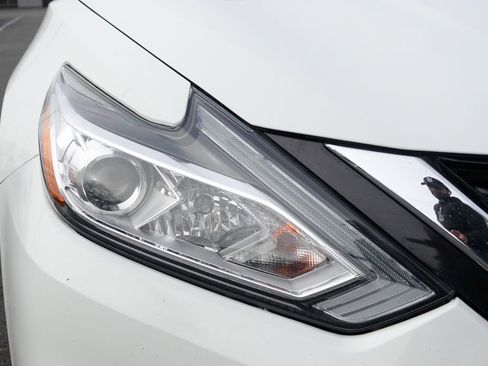 Used 2017 Nissan Altima 2.5 S w/ Power Driver Seat Package image 3