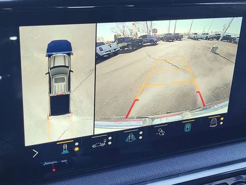 Used 2022 GMC Sierra 1500 AT4 w/ Technology Package image 18