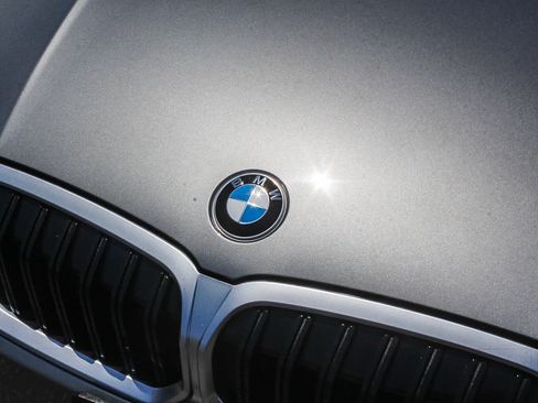 Used 2026 BMW 330i Sedan w/ Premium Package RWD image 11