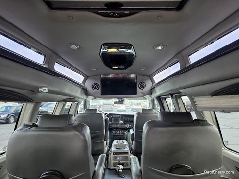 Used 2020 Chevrolet Express 2500 Extended w/ Enhanced Convenience Package RWD image 28