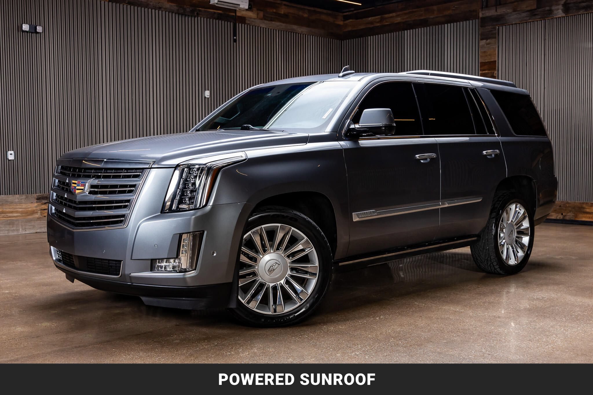Used 2019 Cadillac Escalade Platinum AWD/4WD image 4