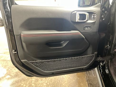 Used 2024 Jeep Wrangler Unlimited Rubicon 392 AWD/4WD image 15