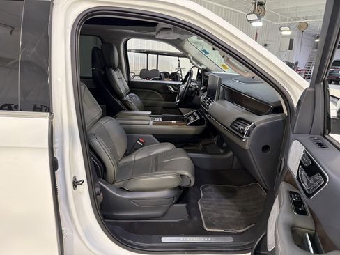 Used 2023 Lincoln Navigator L Black Label image 15