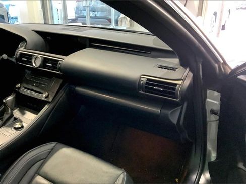 Used 2017 Lexus RC 200t image 15