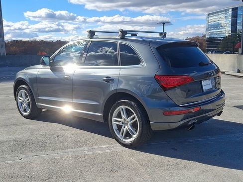 Used 2017 Audi Q5 2.0T Premium image 3