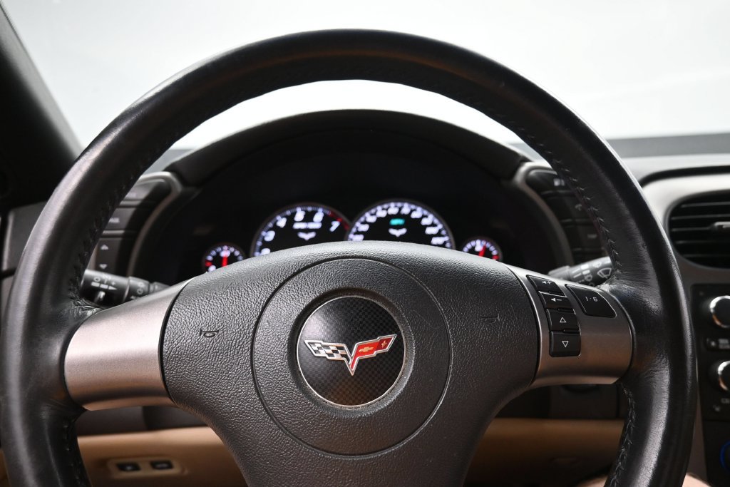 Used 2007 Chevrolet Corvette Coupe w/ Preferred Equipment Group RWD image 10