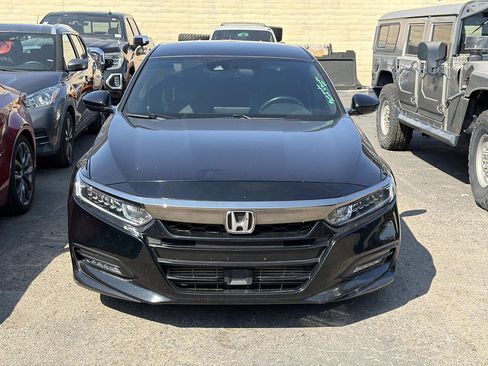 Used 2018 Honda Accord Sport image 2
