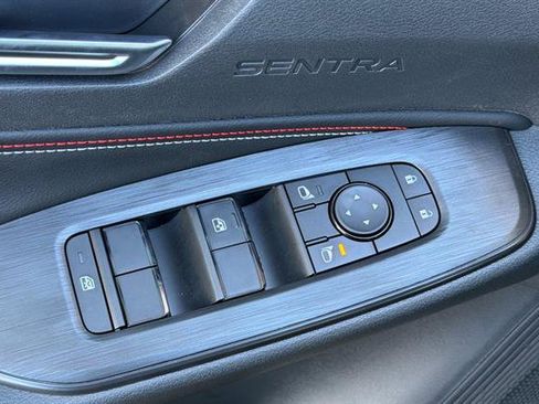 New 2027 Nissan Sentra SR w/ Floor Mat Package FWD image 12