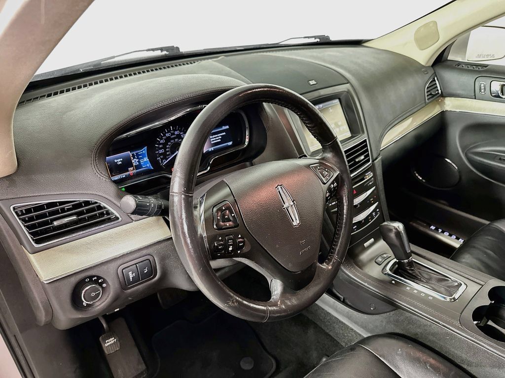 Used 2014 Lincoln MKT AWD w/ Equipment Group 201A image 10