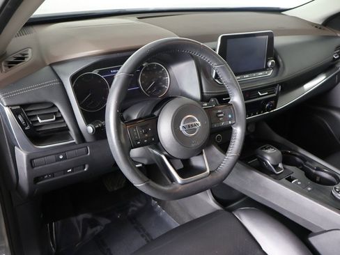 Used 2021 Nissan Rogue SV w/ Premium Package image 27