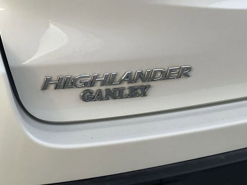 Used 2019 Toyota Highlander XLE image 39