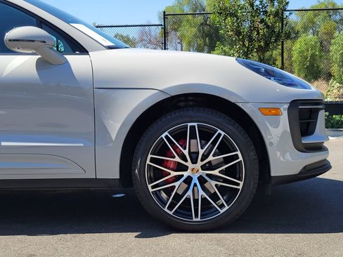 Certified 2023 Porsche Macan S AWD/4WD image 11