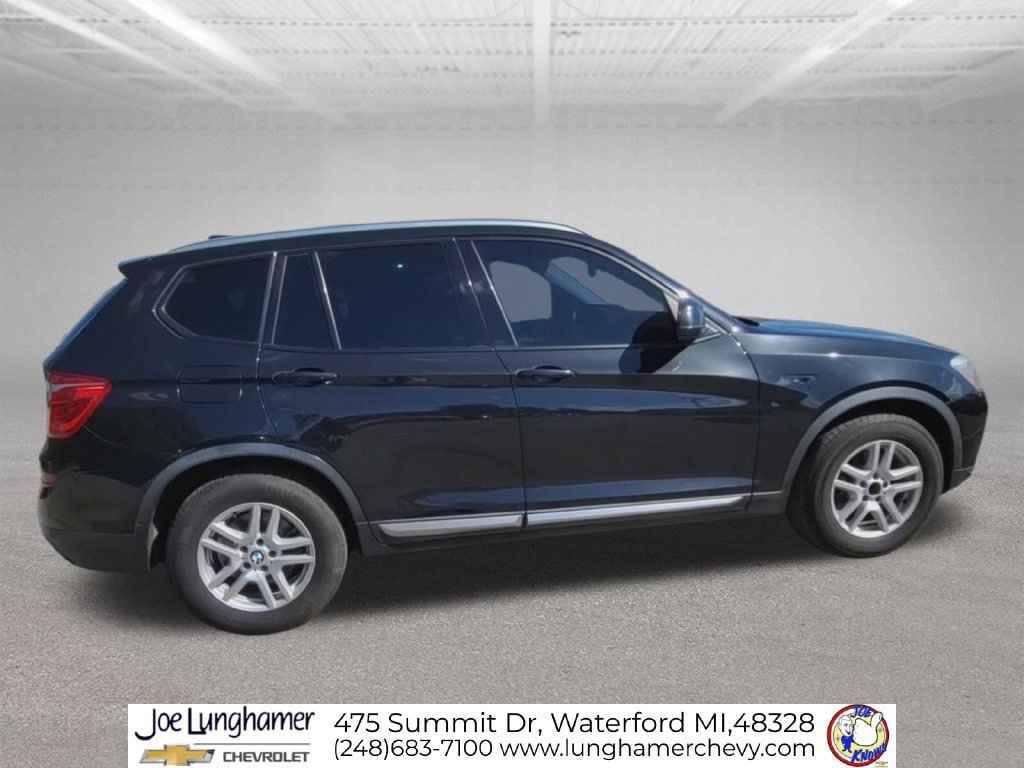 Used 2017 BMW X3 sDrive28i w/ Technology Package RWD image 10