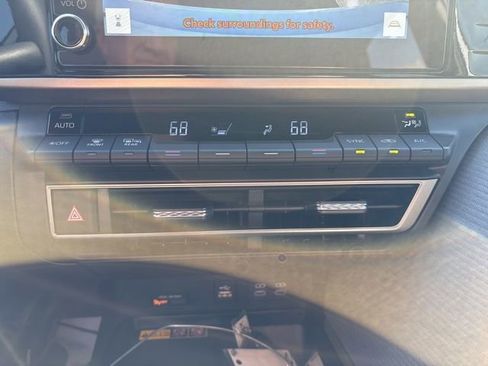 Used 2026 Toyota Camry SE FWD image 21